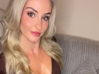 Blondebunny30 WebCAM 