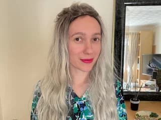 WebCAM of Carrie_Anne