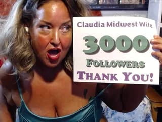ClaudiaMidwestWife WebCAM 