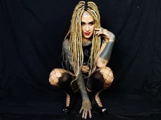 WebCAM of DirtyOnix25