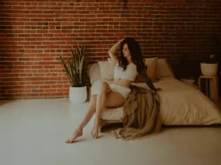 GoddessAriBlack WebCAM 